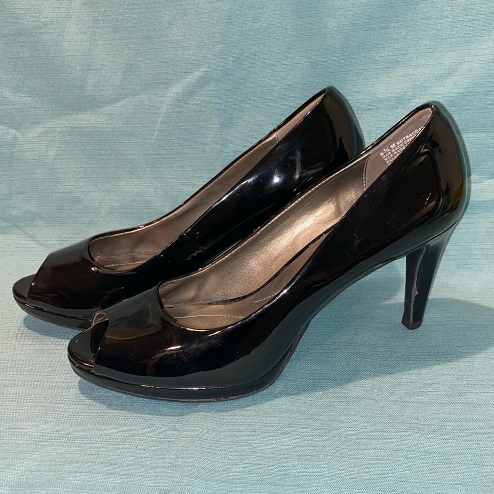Bandolino Baccanti Black Patent Leather Sz 8.5 Peep Toe Stiletto Heels Platform